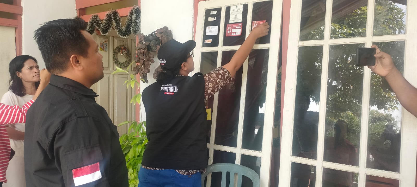 Hari Ke Enam, Bawaslu Maluku Awasi Proses Coklit Oleh Pantarlih, Ditemukan Warga Yang MS Tidak Terdata Dalam Daftar Pemilih