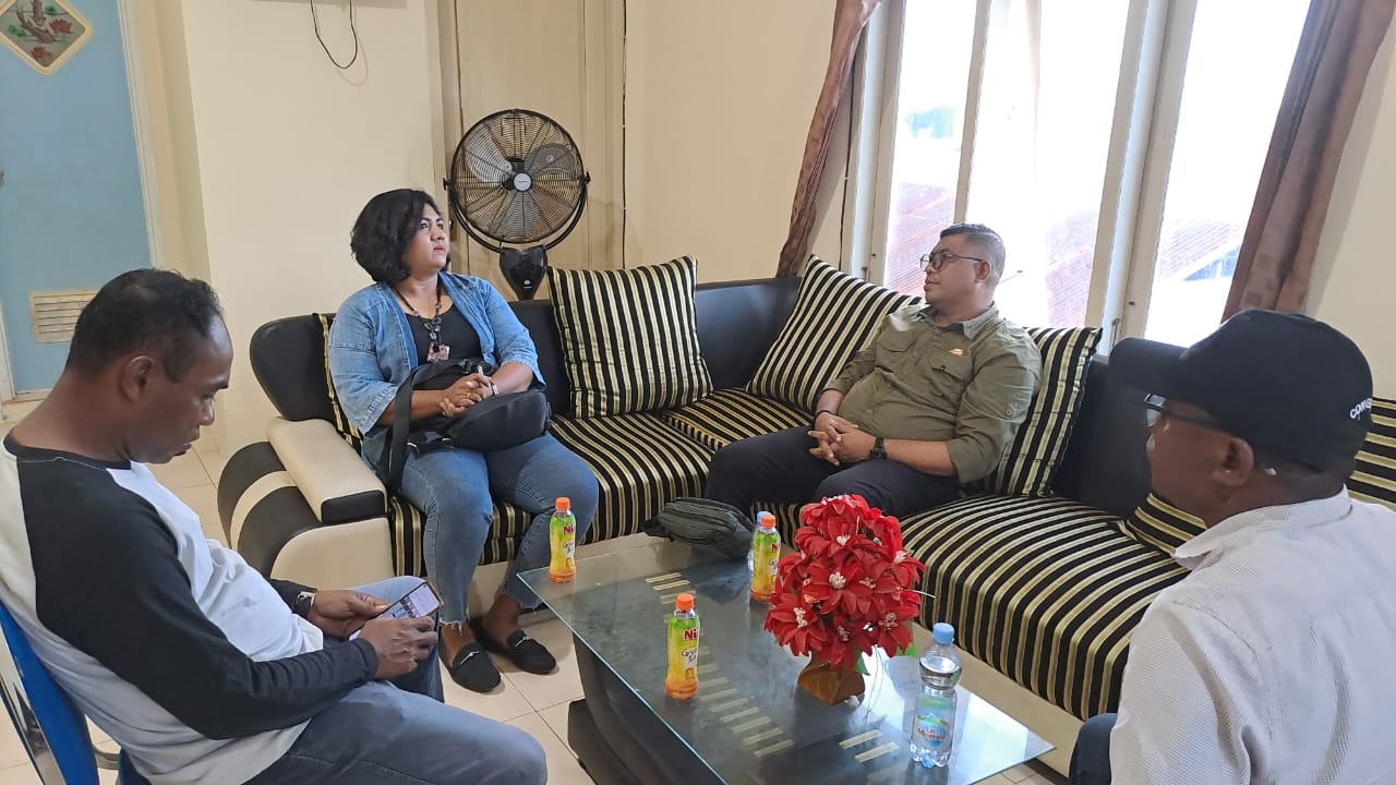 Pastikan Verfak Berjalan Sesuai Aturan, Stevin Melay Sambangi KPU Aru