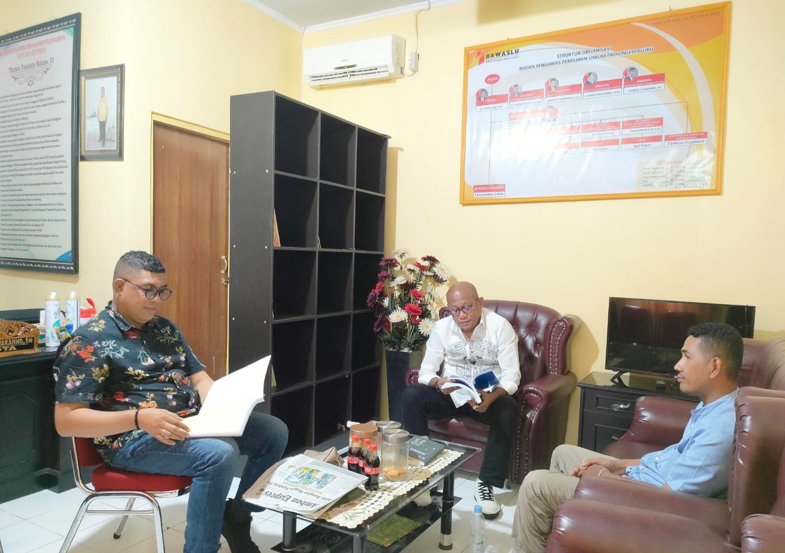 Ketua Bawaslu SBB Dinonaktifkan