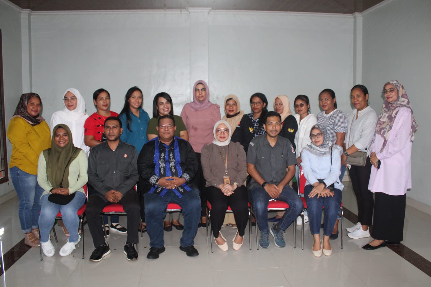 30 PERSEN KUOTA PEREMPUAN BELUM TERPENUHI, TIMSEL BAWASLU KABUPATEN DAN KOTA WILAYAH 2 GELAR SOSIALISASI DI MALRA