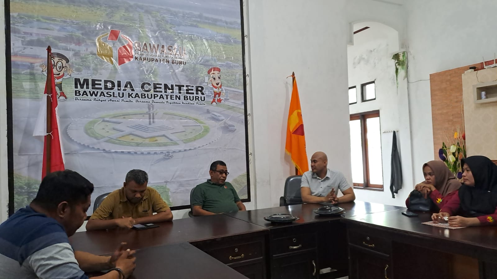 Supervisi Datin di Bawaslu Buru, Kamarullah Minta Tingkatkan Publikasi Pemberitaan dan Layanan Informasi Publik  