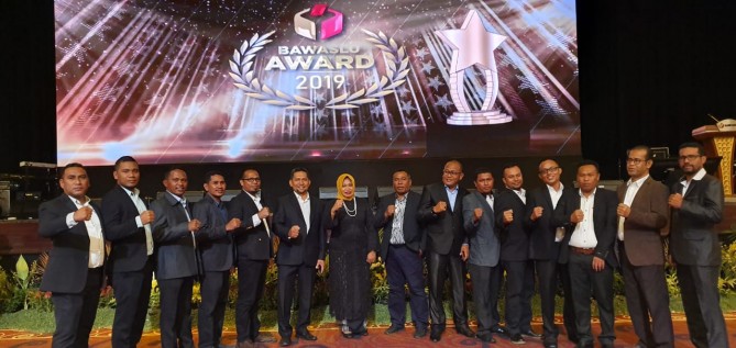BAWASLU MALUKU RAIH TIGA PENGHARGAAN BAWASLU AWARD 2019