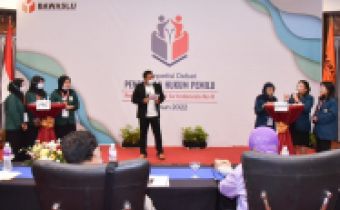 Debat Penegakan Hukum Pemilu Antar Perguruan Tinggi Se Indonesia, UI vs Undip Bertemu di Final