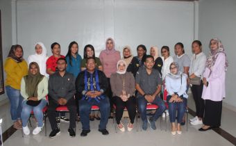 30 PERSEN KUOTA PEREMPUAN BELUM TERPENUHI, TIMSEL BAWASLU KABUPATEN DAN KOTA WILAYAH 2 GELAR SOSIALISASI DI MALRA