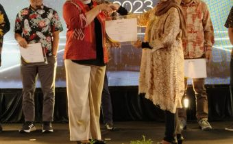 Kedua Kalinya, PPID Bawaslu Maluku Raih Predikat Informatif Pada Penganugerahan Keterbukaan Informasi Publik