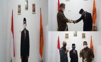 Gunawan Suswantoro Lantik Amin Lausiry Sebagai Kasubag Administrasi Bawaslu SBT