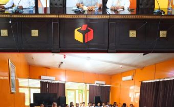 Rapat Perdana Pimpinan dan Staf Bawaslu Provinsi Maluku