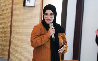 Anggota Bawaslu Lolly Suhenty dalam dalam Forum Warga: Pengawasan Partisipatif Terhadap Hak Politik Disabilitas dalam Partai Politik di Jakarta, Rabu (22/7/2026).