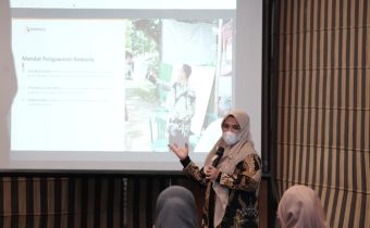 Anggota Bawaslu Lolly Suhenty dalam Seminar Menakar Konstitusionalitas Penerapan E-Voting di Indonesia yang digelar Perludem di Jakarta, Senin, (14/9/2026).